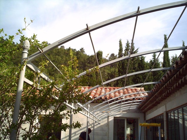 Pergola en fer forge sur-mesure - Noules